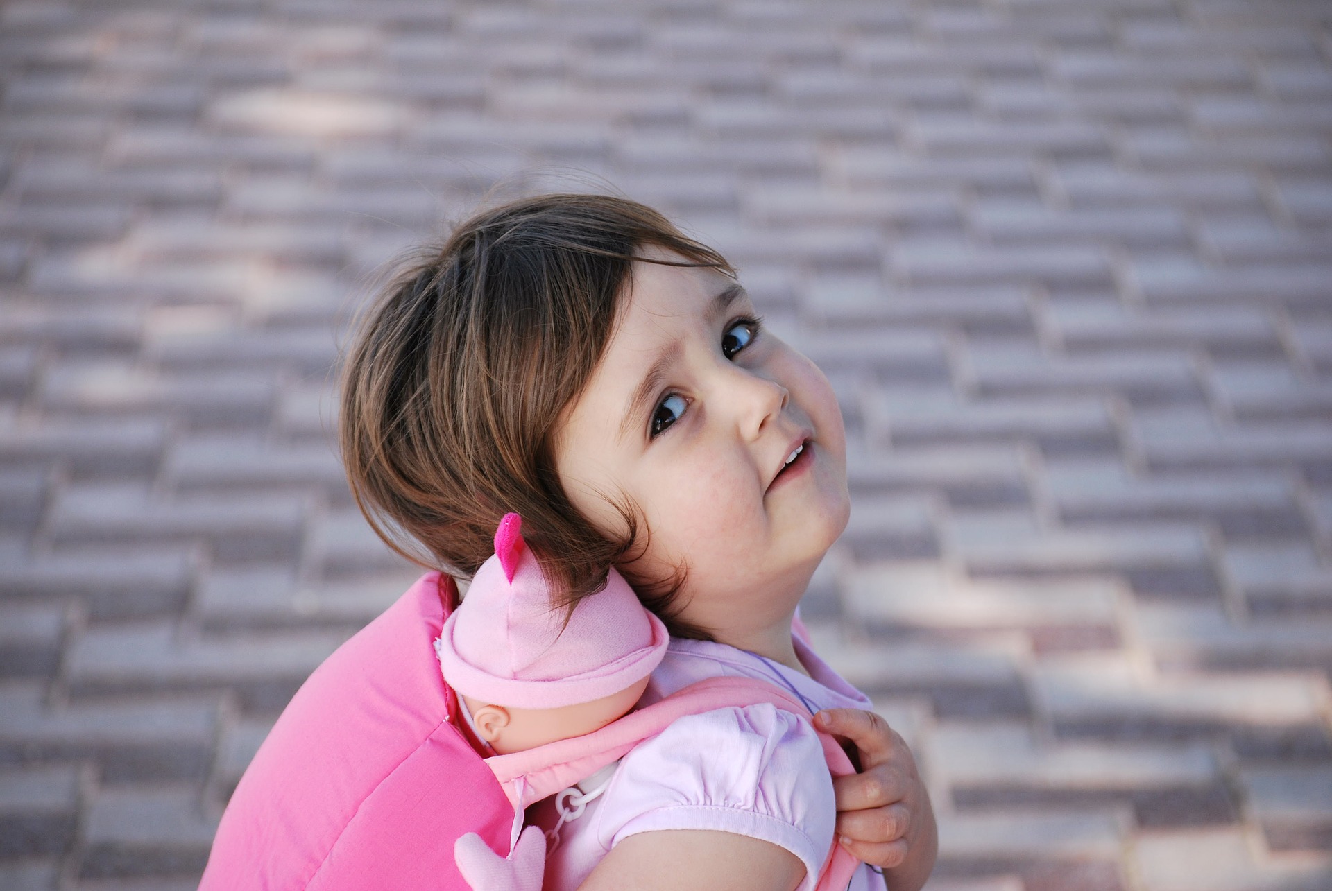 Kako da pomognete detetu sa autizmom da ostvari kontakt očima?